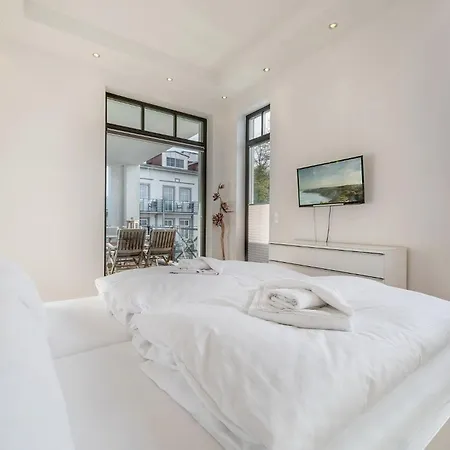 Ostseebad Sellin, Ruegen, Villa Claire Апартаменти *