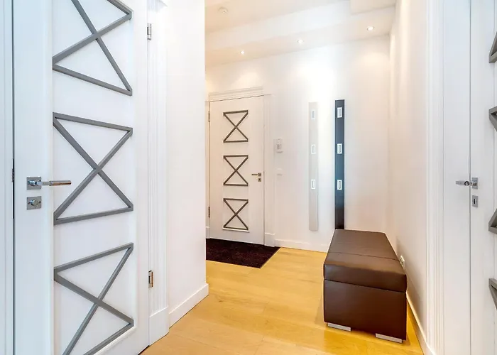 Villa Claire Sundowner * ゼリン